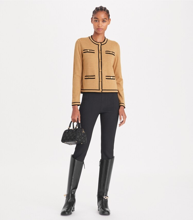 Tory Burch designer sweaters Cardigan Kendra in Camel Heather sur mannequin, devant
