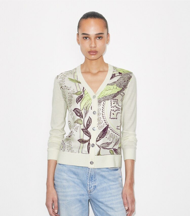 Tory Burch designer strickware Cardigan mit Seidenvorderseite in New Ivory / Mint Cockatoo on model detail