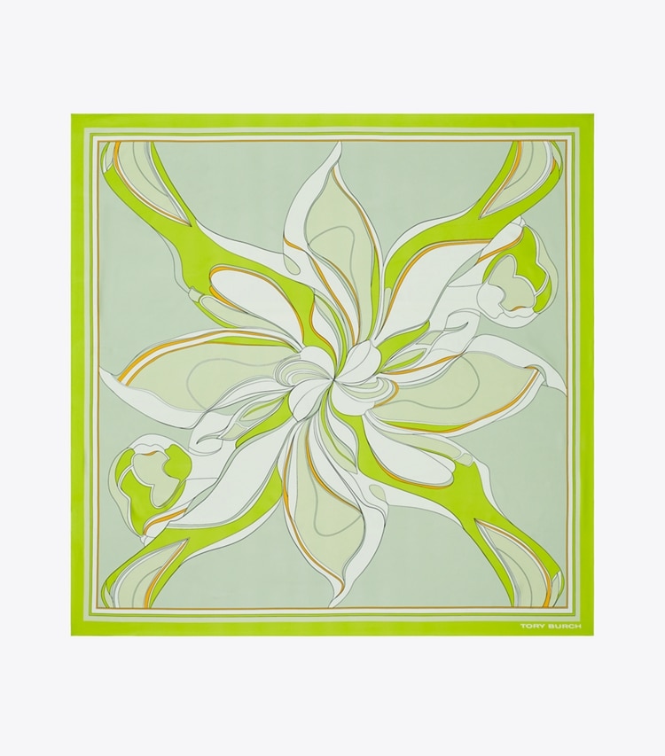 Tory Burch designer écharpes Carré de soie floral torsadé surdimensionné dans Chartreuse vue du dessus