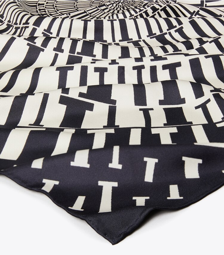 Tory Burch designer écharpes Carré de soie T Circle dans Navy Circle T Silk Square détails