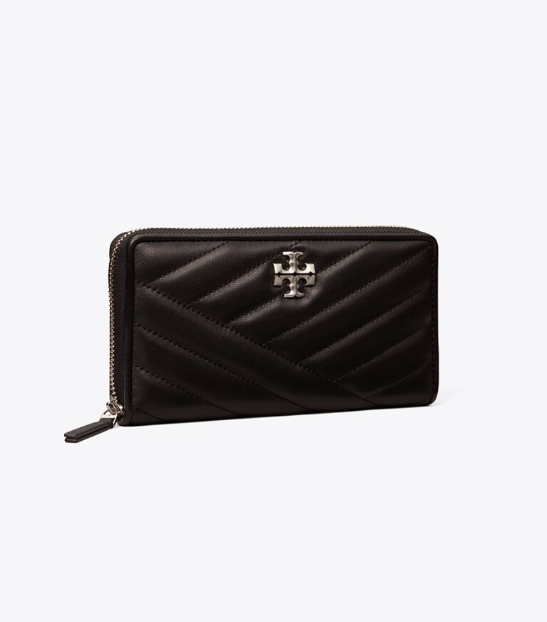 Tory Burch diseñador carteras Cartera continental con cremallera Kira Chevron en Black / Rolled Nickel ángulo