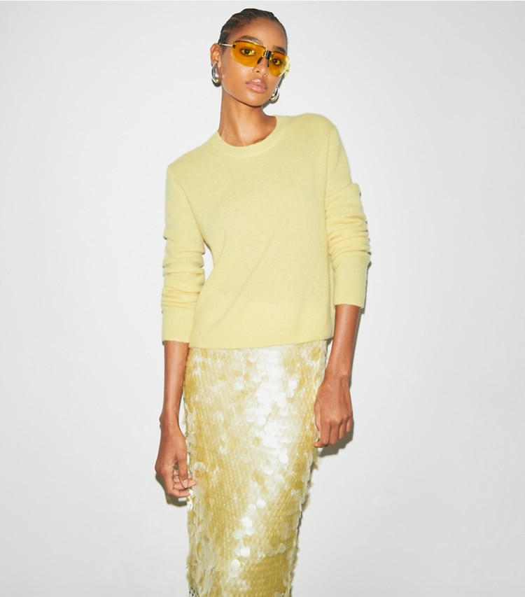 Tory Burch designer sweaters Cashmere Silk Sweater in Soft Lumen on model detail