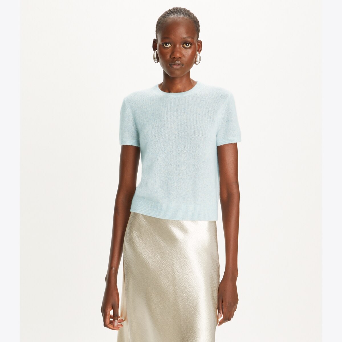 cashmere-silk-t-shirt-on-model