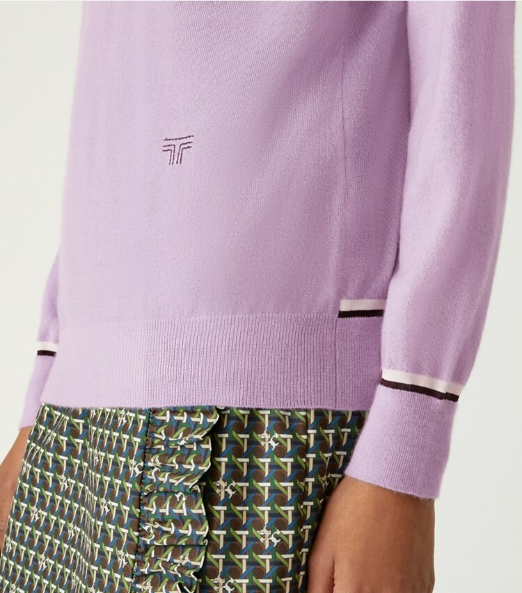 Tory Sport designer sweaters Cashmere V-Neck Sweater in Lavender Field on model detail