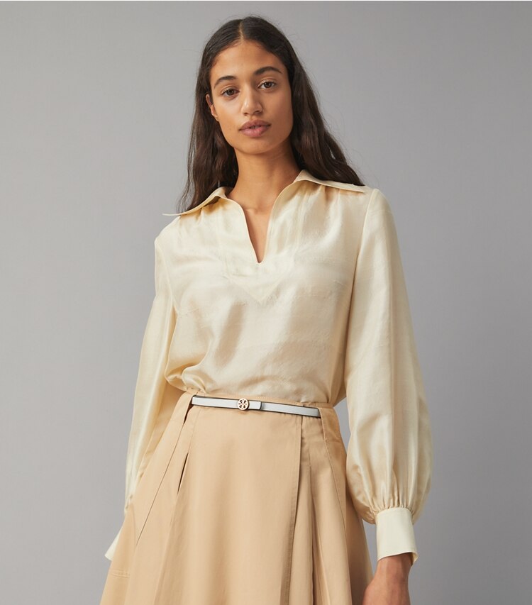 Tory Burch designer ceintures Ceinture fine Double T dans Longan accessoire sur le modèle