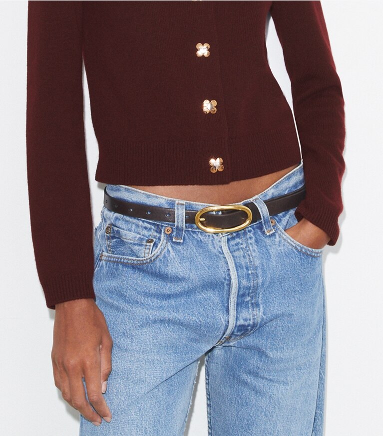 Tory Burch designer ceintures Ceinture moyenne à boucle percée dans Amarena accessoire sur le modèle