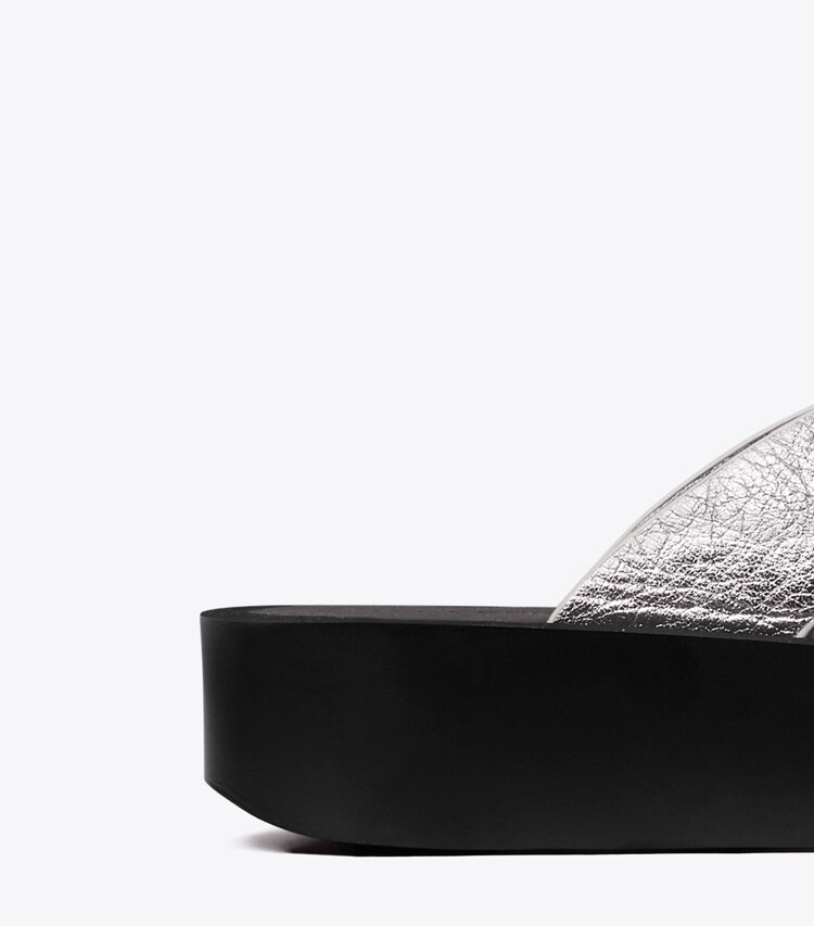 Tory Burch diseñador sandalias Chancla de piel con plataforma en SILVER / PERFECT BLACK / SILVER detalle