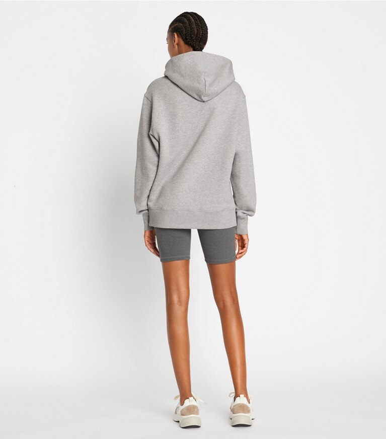 Tory Sport designer sweaters Chandail à capuchon en molleton mélangé dans Medium Grey Heather sur modèle, de dos