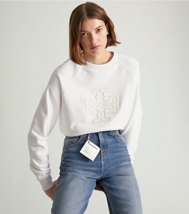 Tory Burch designer sweaters Chandail à col rond à logo en molleton épais dans Snow White studio