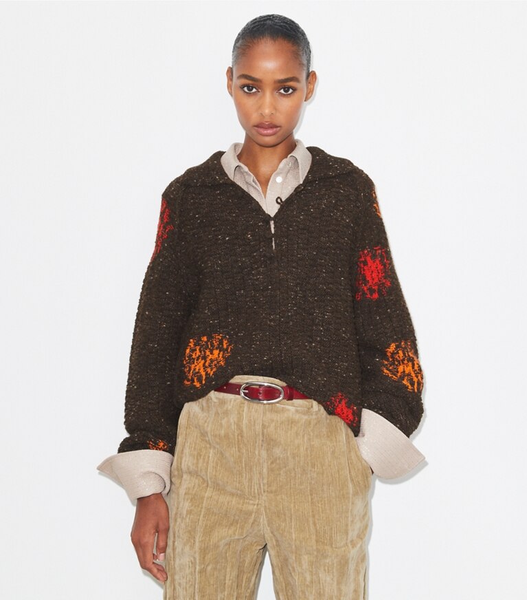 Tory Burch designer sweaters Chandail en laine et alpaga dans Brown détail sur modèle