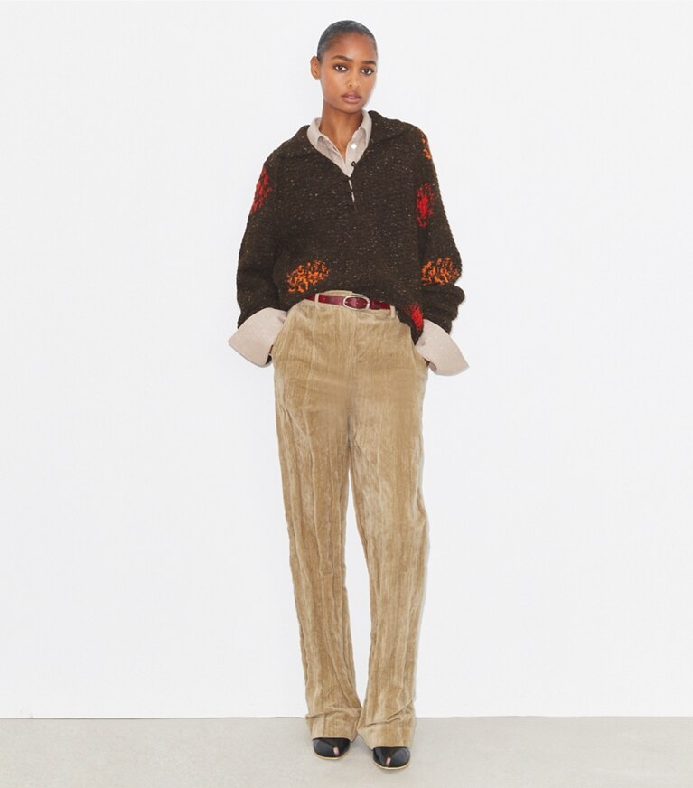 Tory Burch designer sweaters Chandail en laine et alpaga dans Brown sur modèle, de face