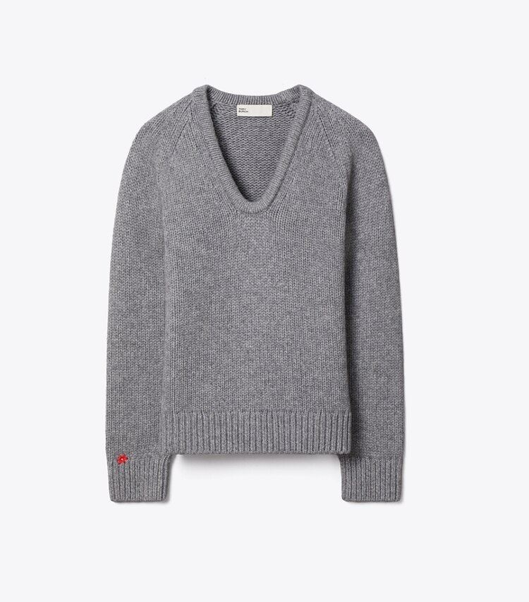 Tory Burch designer sweaters Chandail en laine mérinos à col en U dans Cloudy Gray Melange de face