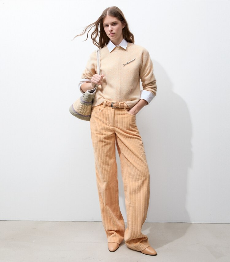 Tory Burch designer sweaters Chandail en laine dans Peach Multi Melange sur modèle, de face