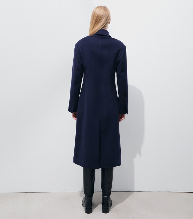 Tory Burch diseñador abrigos Chaquetón cruzado largo de lana entallado en Medium Navy parte posterior en modelo