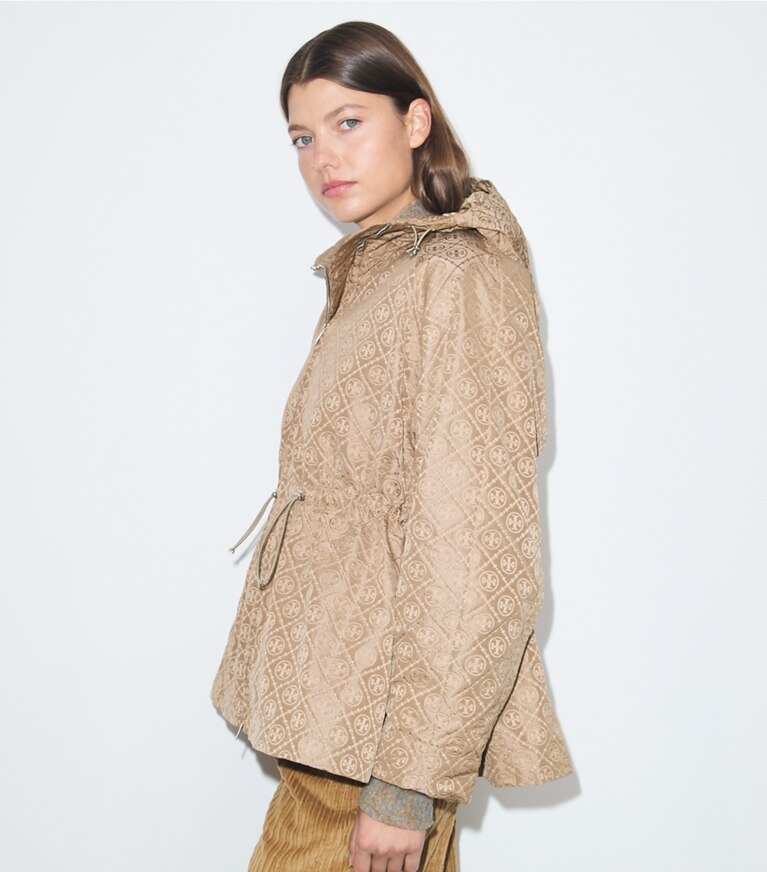Tory Burch diseñador chaquetas Chaqueta ajustada de Jacquard con monograma T en Beige T Monogram adicional en modelo