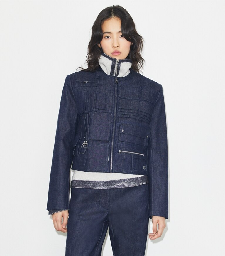 Tory Burch diseñador chaquetas Chaqueta bolso de mezclilla en Raw/Unwashed detalle en modelo