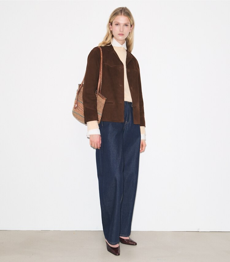 Tory Burch diseñador chaquetas Chaqueta de gamuza en Light Chocolate frente en modelo