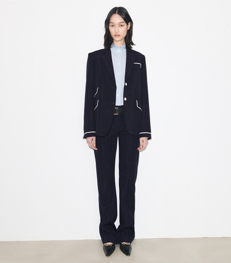 Tory Burch diseñador chaquetas Chaqueta de lana Buddy en Dark Navy / Copper frente en modelo