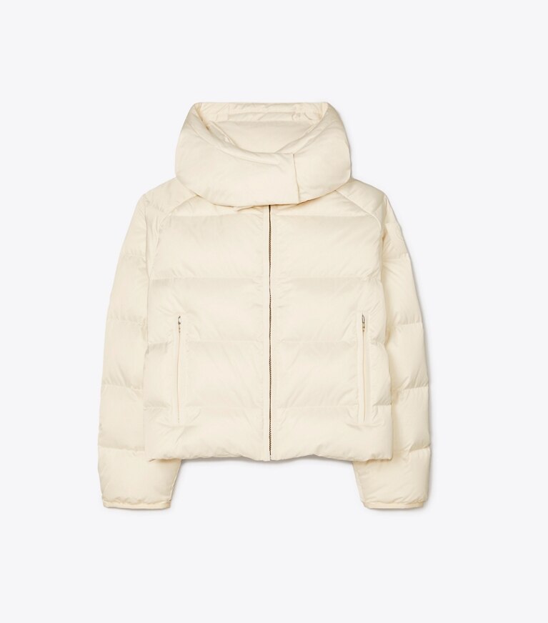 Tory Burch diseñador abrigos Chaqueta de plumón recortada de satén de alto rendimiento en Ivory Pearl desde arriba