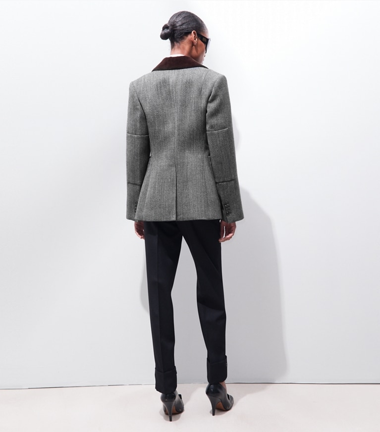 Tory Burch diseñador chaquetas Chaqueta de tweed entallada en Black / White parte posterior en modelo