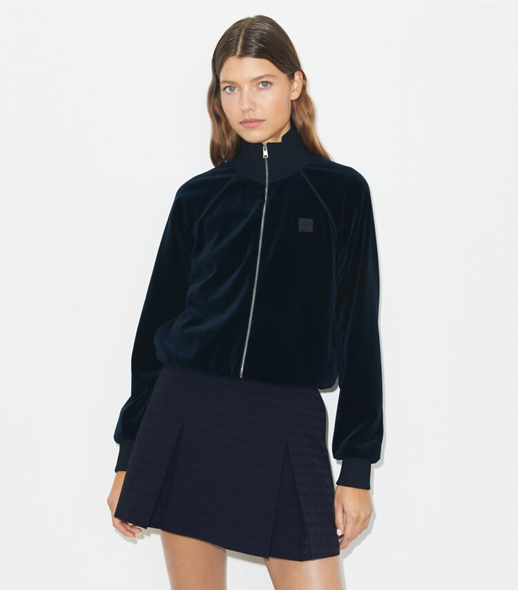 Tory Burch diseñador chaquetas Chaqueta deportiva de terciopelo en Ink detalle en modelo