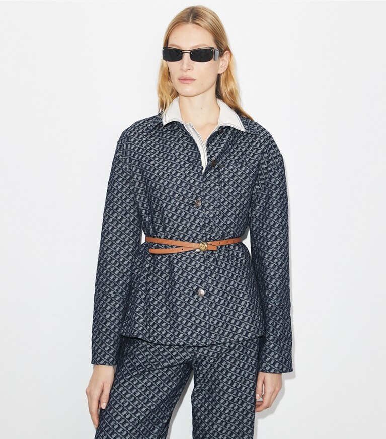 Tory Burch diseñador chaquetas Chaqueta tipo granero de mezclilla en T Link Stone Wash detalle en modelo
