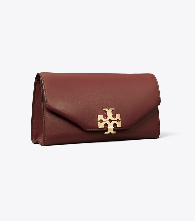 Tory Burch designer clutches Charlie Clutch im Kuvert-Stil in Cherry Brown angle