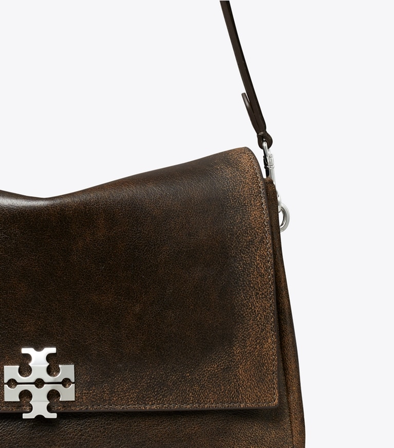 Tory Burch designer ショルダーバッグ チャーリー ディストレスト ショルダーバッグ in New Barley/ Dark Roast ディテール