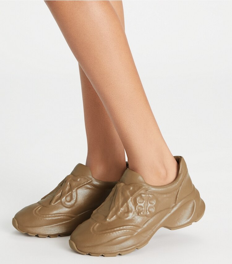 Tory Burch designer baskets Chaussures de course Good Luck X-Ray dans LIGHT CHAI accessoire sur le modèle