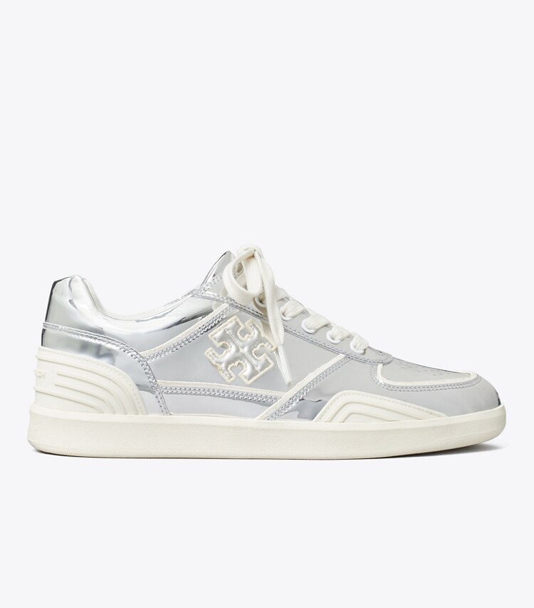 Tory Burch designer baskets Chaussures de tennis Clover dans ARGENTO / 0YSTER MUSHROOM de côté