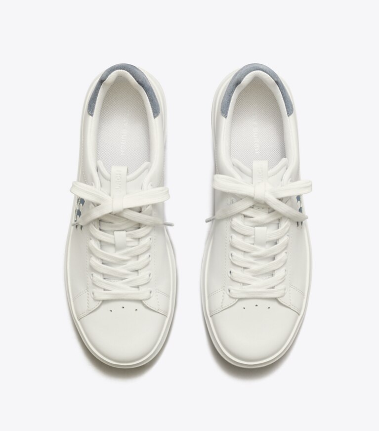 Tory Burch designer baskets Chaussures de tennis Howell dans TITANIUM WHITE / ARIA BLUE vue du dessus