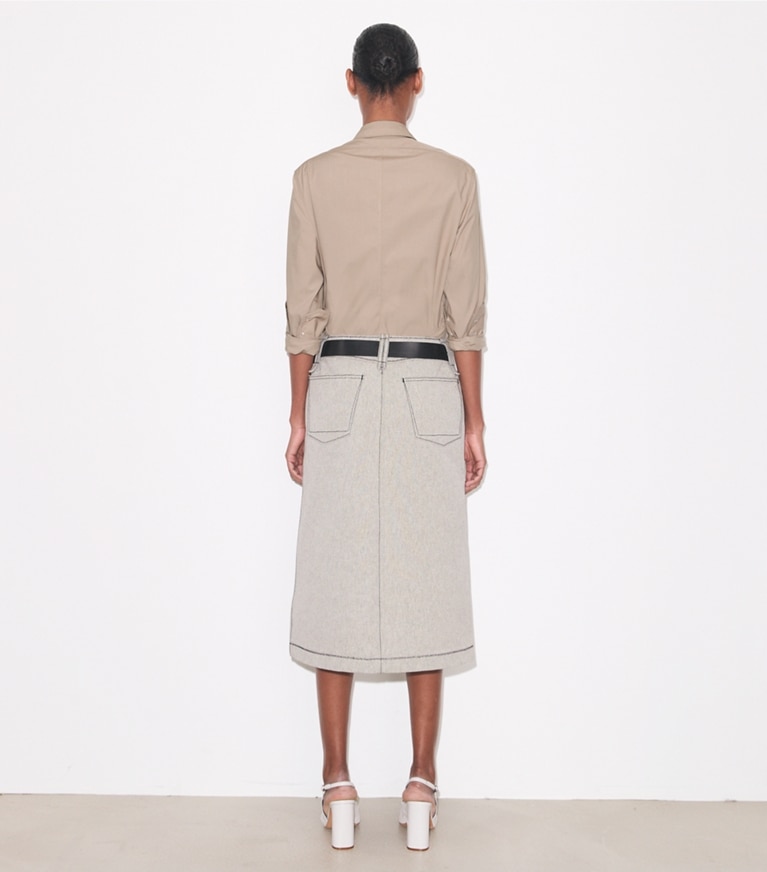 Tory Burch designer hauts Chemise en popeline de coton in Dusk Taupe on model back