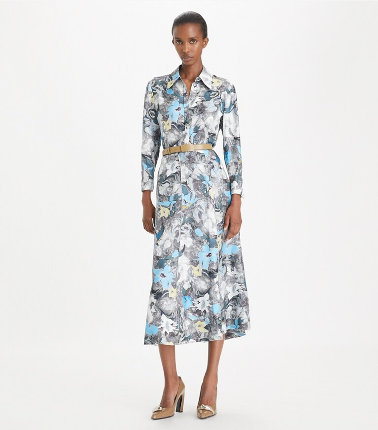 Tory Burch designer hauts Chemise en soie imprimée à manches resserrées aux poignets in Blue Tripped Out Flowers front