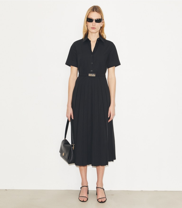 Tory Burch designer abiti Chemisier a pieghe in popeline in Black parte anteriore su modella