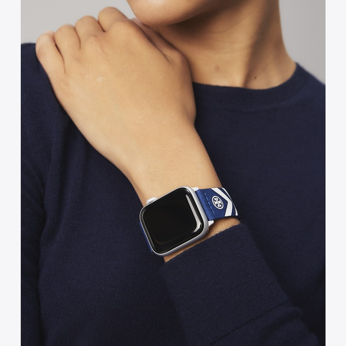 Tory Burch★The Chevron Woven Strap for Apple Watch 38/40mm Chevron Band for Apple Watch®, Grosgrain, 38 – 40 MM