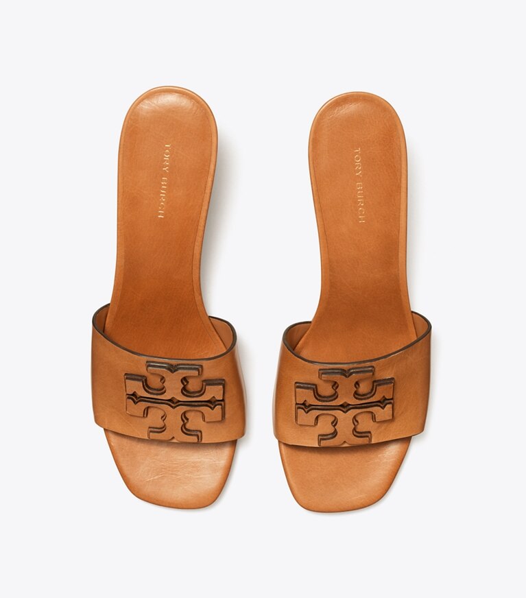 Tory Burch diseñador sandalias Chinela con tacón Ines en TAN vista superior