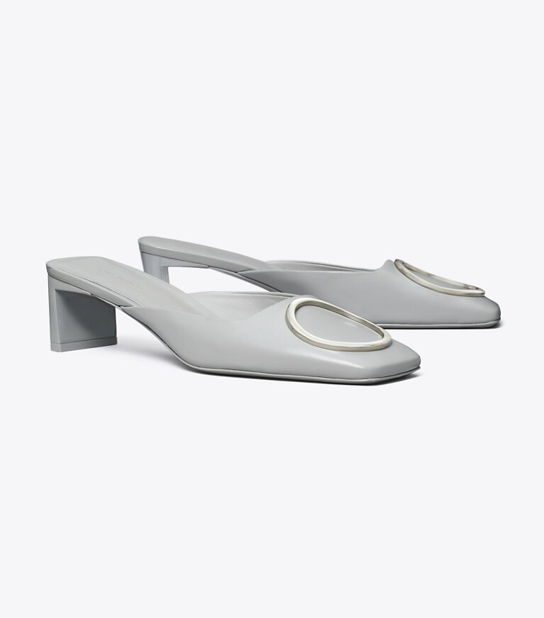 Tory Burch diseñador tacones Chinela con tacón y anilla en LOUTRE GRAY / SILVER ángulo