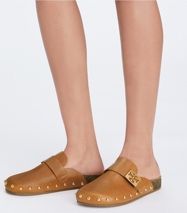 Tory Burch diseñador zapatos planos Chinela con tachuelas Mellow en CARAMEL CORN / GOLD adicional en modelo