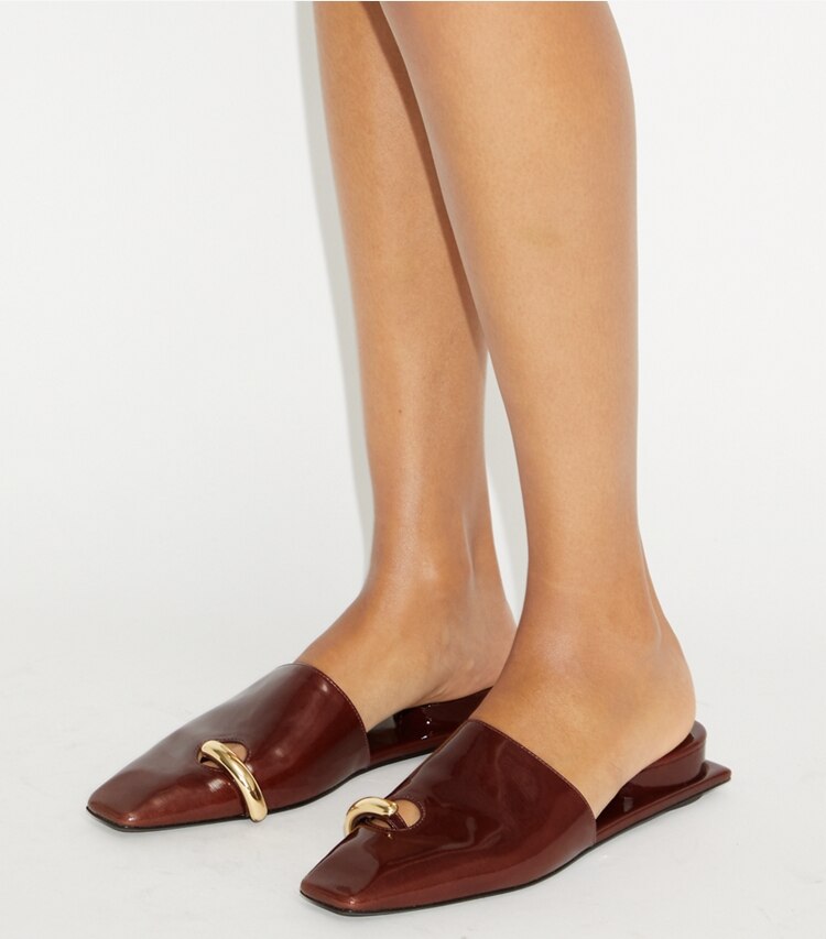 Tory Burch diseñador zapatos planos Chinela Pierced en RUSSET BROWN / GOLD adicional en modelo