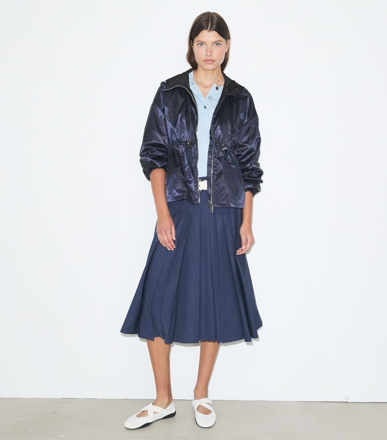 Tory Burch designer ジャケット シンチ ジャケット in Medium Navy additional on model