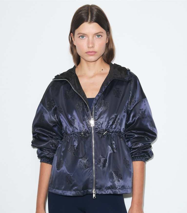 Tory Burch designer ジャケット シンチ ジャケット in Medium Navy on model detail