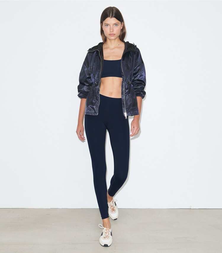 Tory Burch designer ジャケット シンチ ジャケット in Medium Navy モデル前面