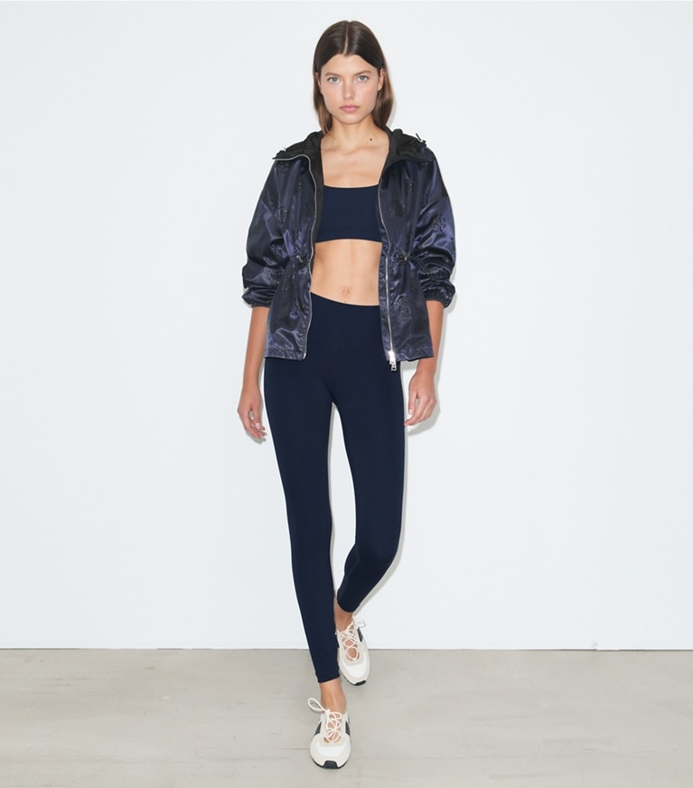 Tory Burch designer ジャケット シンチ ジャケット in Medium Navy モデル前面