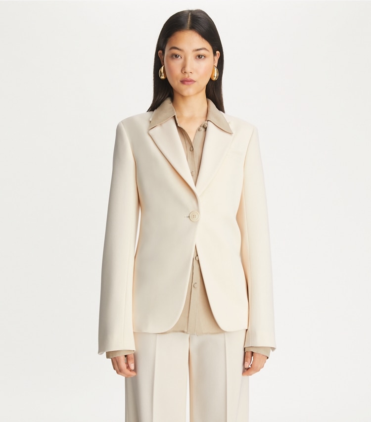 Tory Burch designer jackets Cinched Twill Blazer in French Cream on model detail