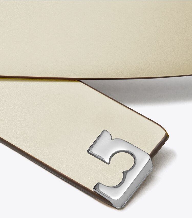 Tory Burch diseñador cinturones Cinturón Gigi en Warm White / Silver detalle