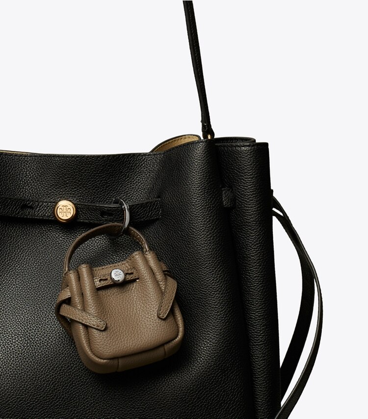 Tory Burch designer ciondoli per borse e portachiavi Ciondolo per borsa a secchiello Romy in Wild Mushroom dettaglio