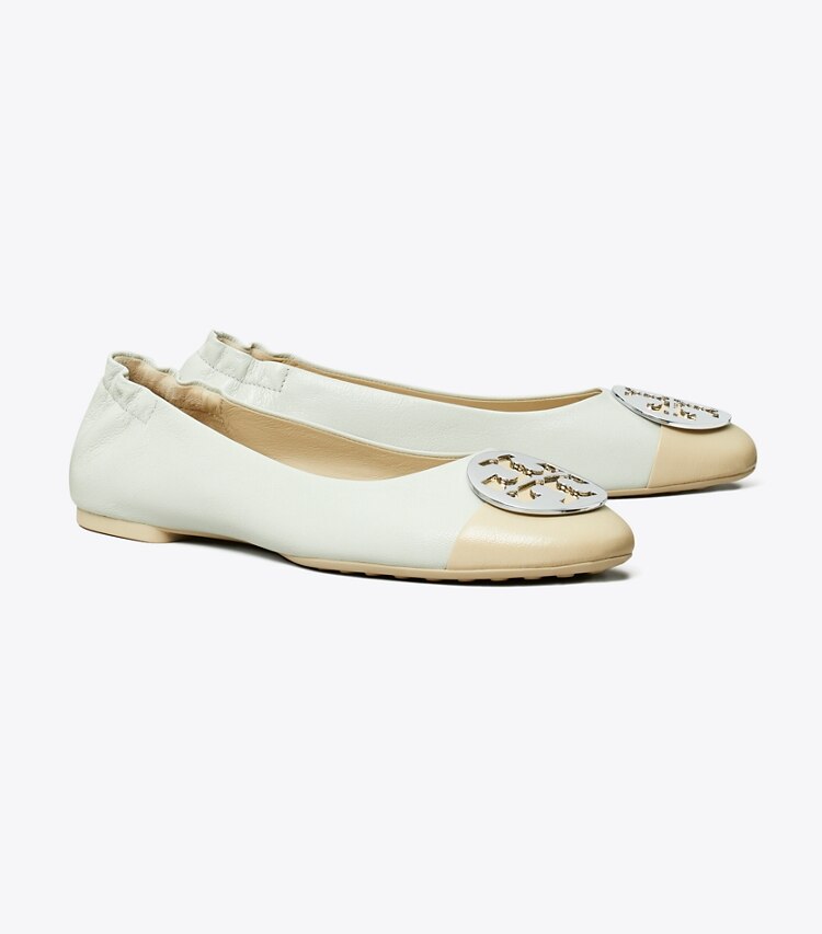 Tory Burch designer フラット クレア キャップトゥ バレエ in FEATHER GRAY / TORTORA angle