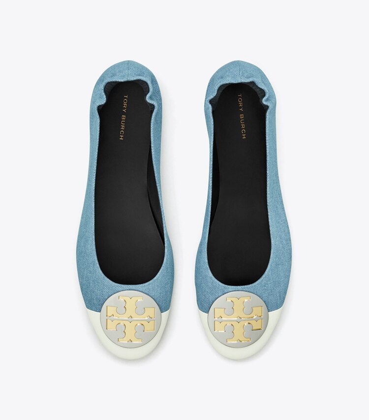 Tory Burch designer フラット クレア キャップトゥ バレエ in JEANS / BLANC オーバーヘッド