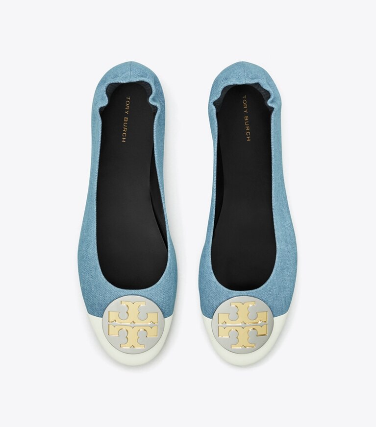 Tory Burch designer フラット クレア キャップトゥ バレエ in JEANS / BLANC angle