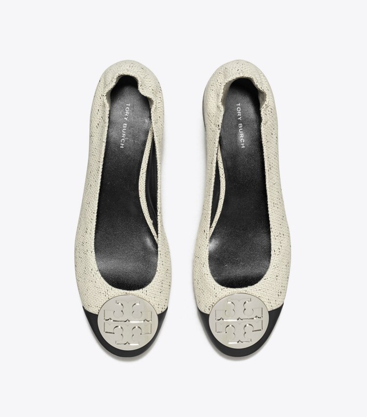 Tory Burch designer フラット クレア キャップトゥヒール ワイド in GRAIN / PERFECT BLACK / SILVER オーバーヘッド